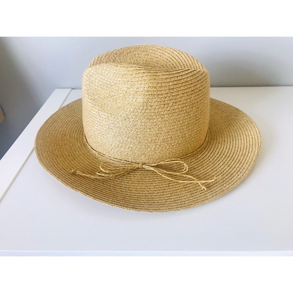 Hat - Picture 3 of 8